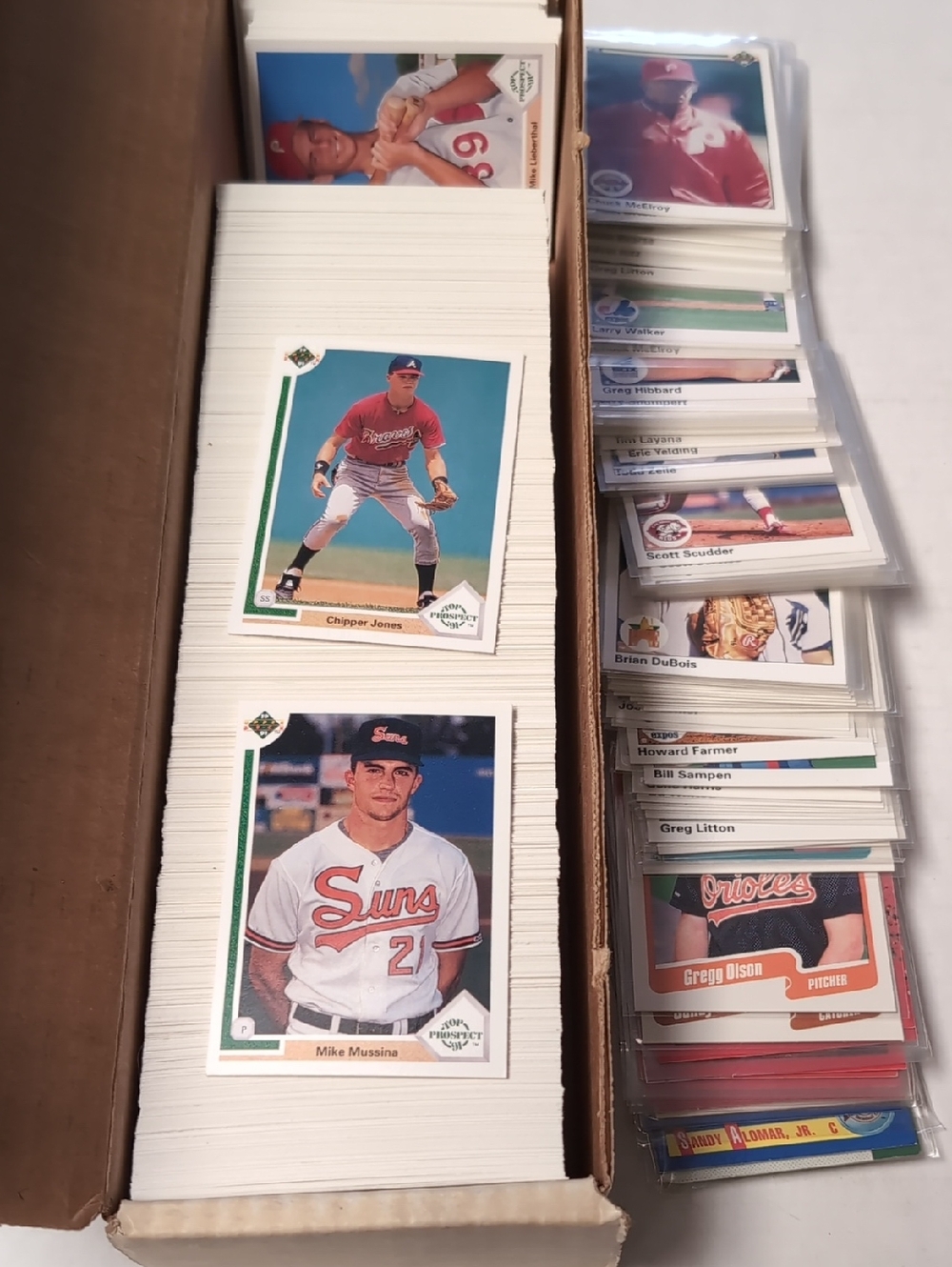 1991 Upper Deck Baseball Trading Card Set #1-700 Plus - Assorted Mixed Players